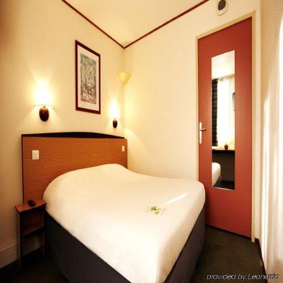Campanile Paris Ouest - Boulogne Ξενοδοχείο Δωμάτιο φωτογραφία